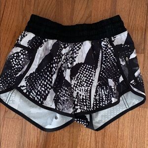 Lululemon TRACKER SHORTS